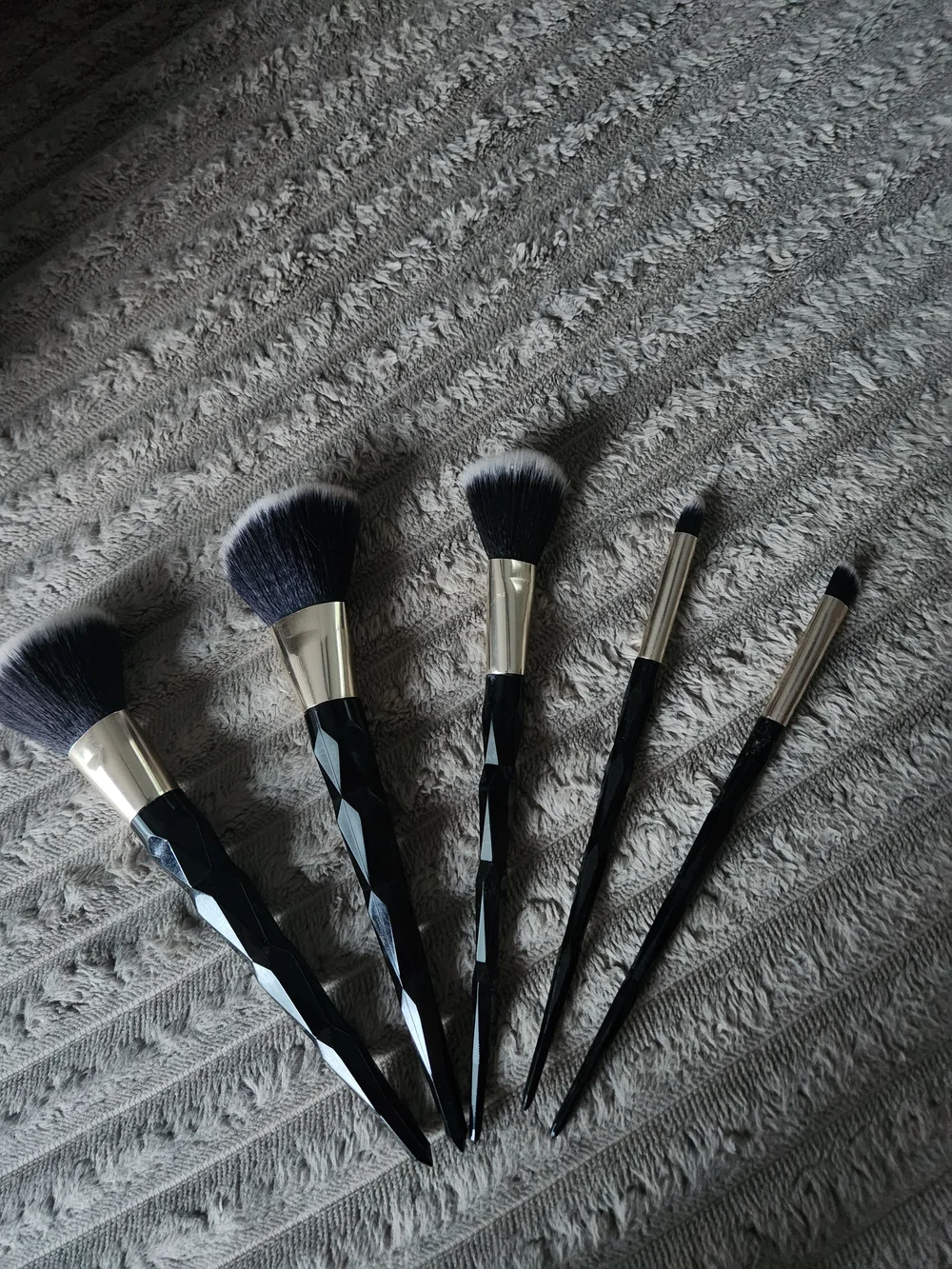 Black Faceted Handle Makeup Brush Set - Women Makeup
